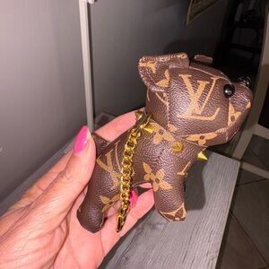 Monogram Bulldog Key Charm - Brown & Gold